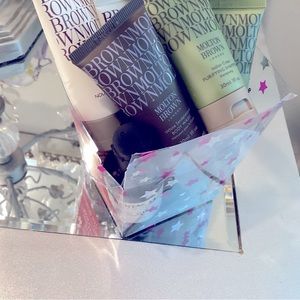 Cute travel bundle designers soaps shampoos lotions ect